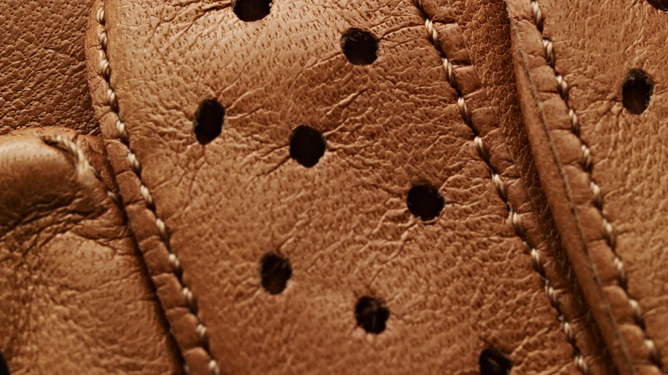 Complement Your Style With the Richness of Nappa Leather Gloves